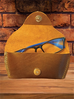 Кожаный футляр для очков, чехол очечник. Коричневый 2069 Кожаный футляр для очков, чехол очечник. Коричневый 2069