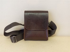 {{photo.Alt || photo.Description || 'Мужская сумка через плечо. Коричневая. Кожа.'}}